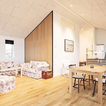 Hébergement de vacances 5 Star Holiday Home In S By *