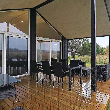 Hébergement de vacances 5 Star Holiday Home In S By